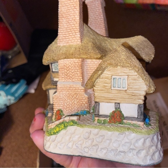 1991 David Winter “Moonlight Haven” English Cottage is handmade, hand-painted. - Picture 15 of 16